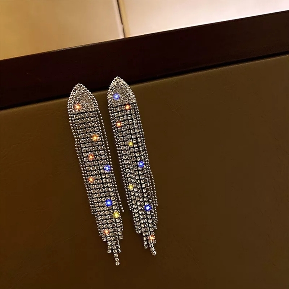 Chic Tryangle Gold Dangle Crystal Earrings - Picture 6 of 10